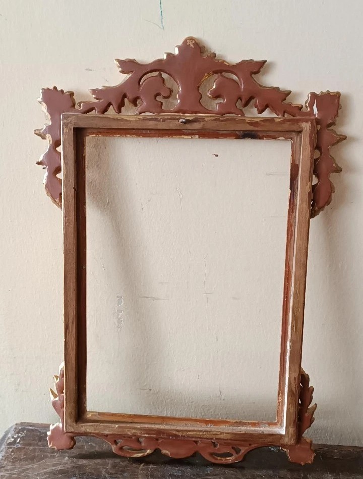 Antique Style Carved Wooden Frame In Pure Gold-photo-3
