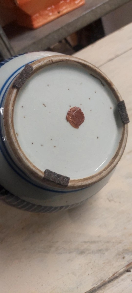 Antique Blue-white Chinese Porcelain Jar, Qing Period, 19th Century-photo-2