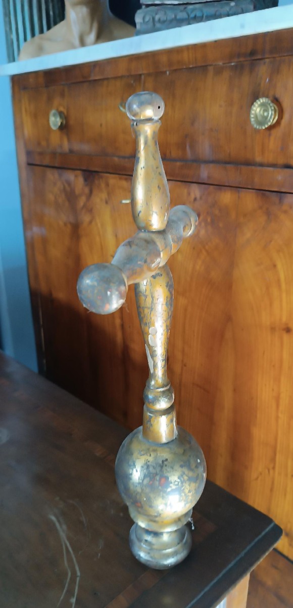 Ancient Processional Cross In Gilded Wood-photo-4