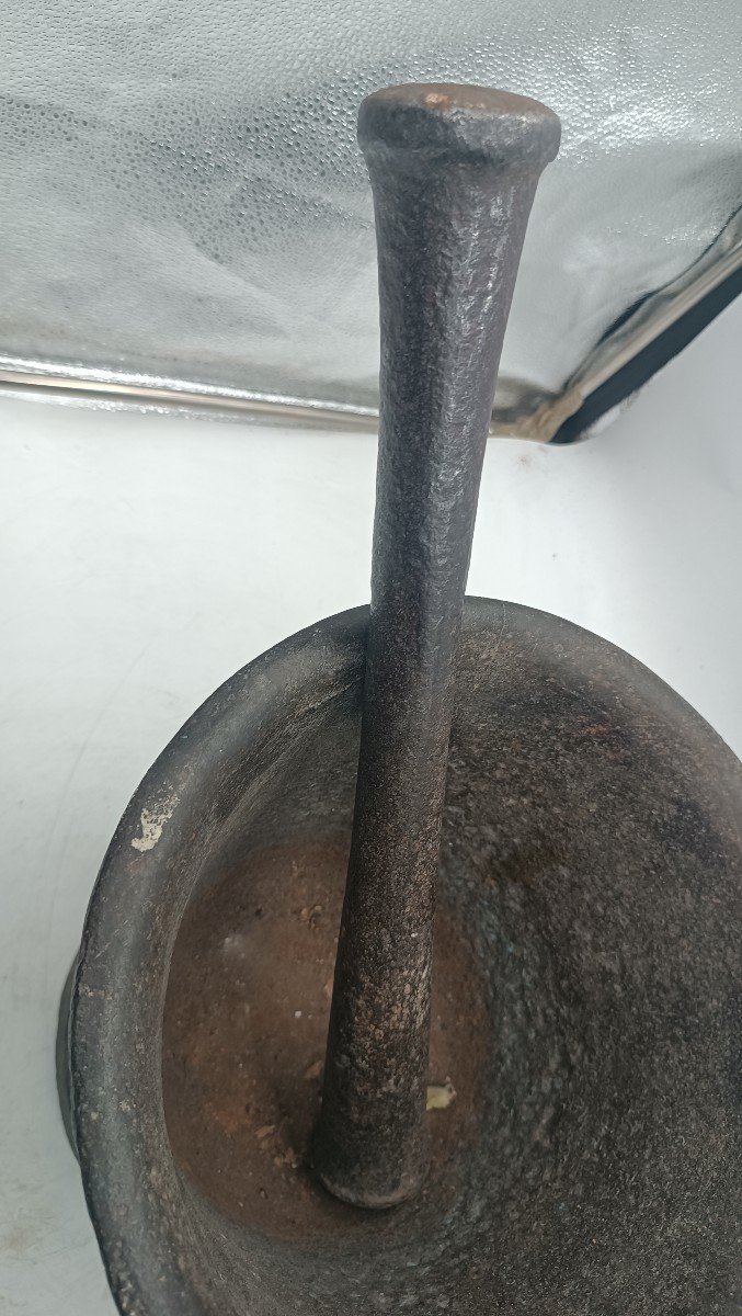 Grand Mortier De Fer XVIIIe Siècle-photo-1
