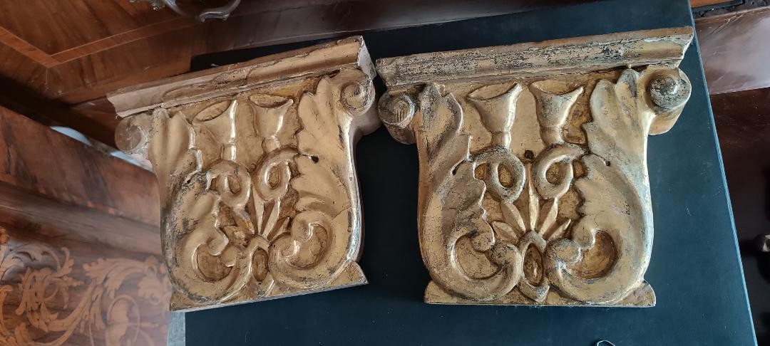 Paire ancienne de frises en bois sculpté et doré-photo-2