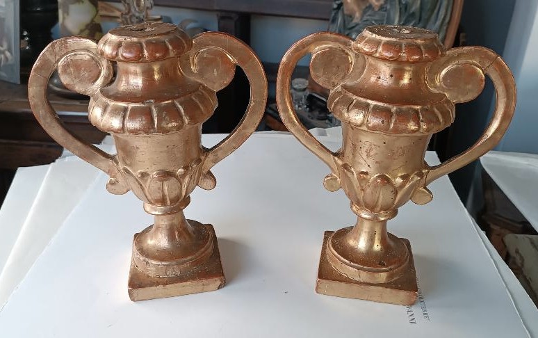 Paire de supports de palmes en bois doré de la fin du XVIIIe siècle, période néoclassique