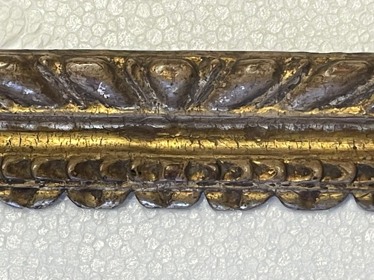 Cadre ancien en bois sculpté et doré , XVIIème siècle, Italie centrale-photo-2