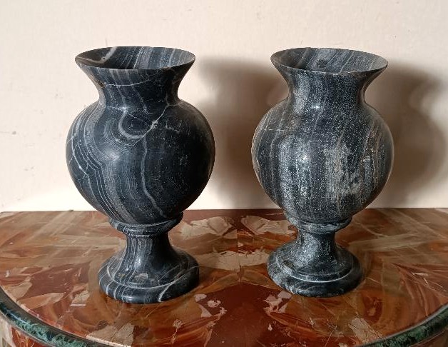Pair Of Urn Vases In Black Serpentine Marble, Early 1900s, Empire Style