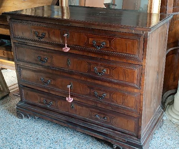 Antique Inlaid Chest Of Drawers - Italy, 17th Century-photo-2