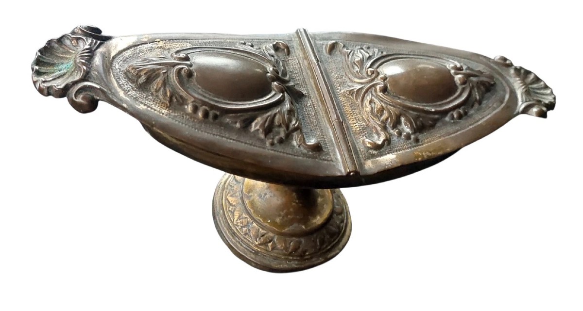 Porte-encens en laiton repoussé en forme de bateau, XVIIIe siècle, Italie-photo-2