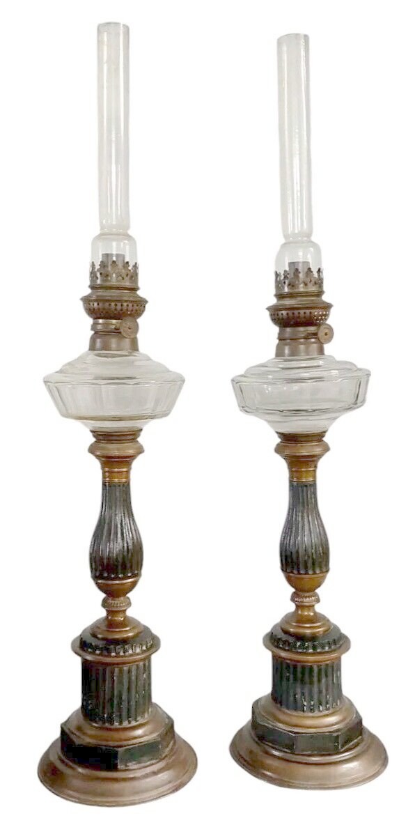 Paire De Lampes à Huile Anciennes En Métal Du 19ème Siècle Et Verre De Style Empire