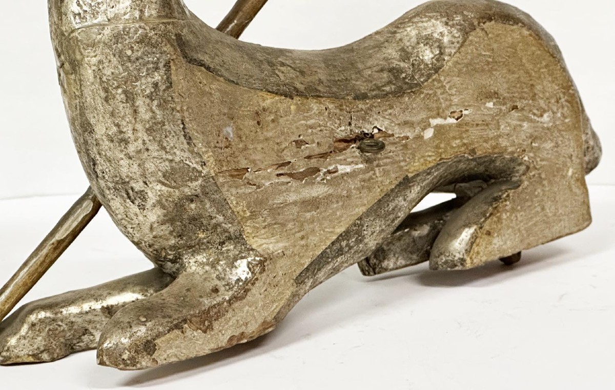 Sculpture en bois sculpté, argent et doré, représentant l'Agnus Dei-photo-3