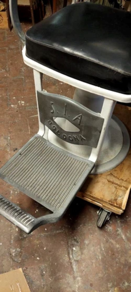 Antique Barber Chair From The 50s/60s (original) Vintage Aluminum Leather-photo-6