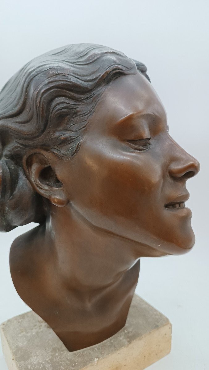 Buste féminin en bronze d'Attilio Torresini, années 1920 - portrait de sa femme-photo-3