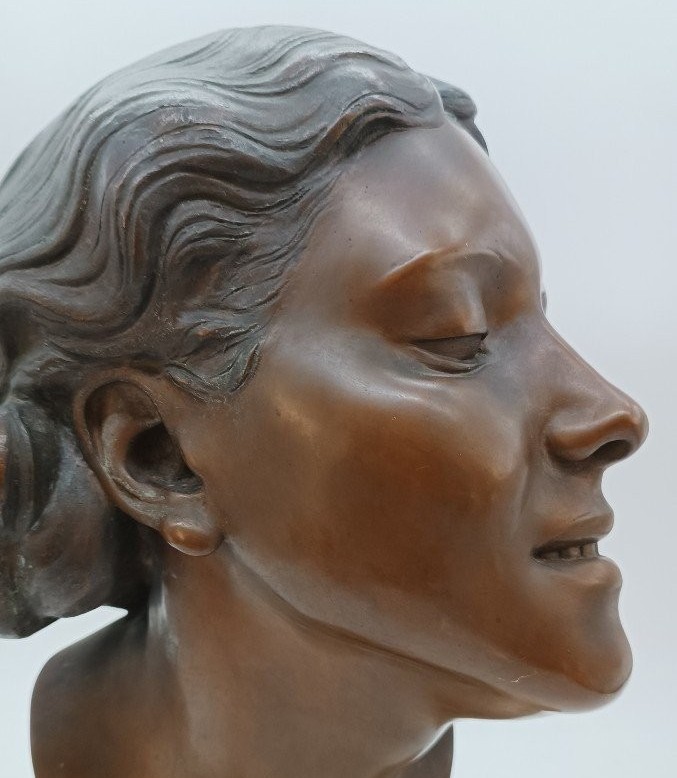 Buste féminin en bronze d'Attilio Torresini, années 1920 - portrait de sa femme-photo-2