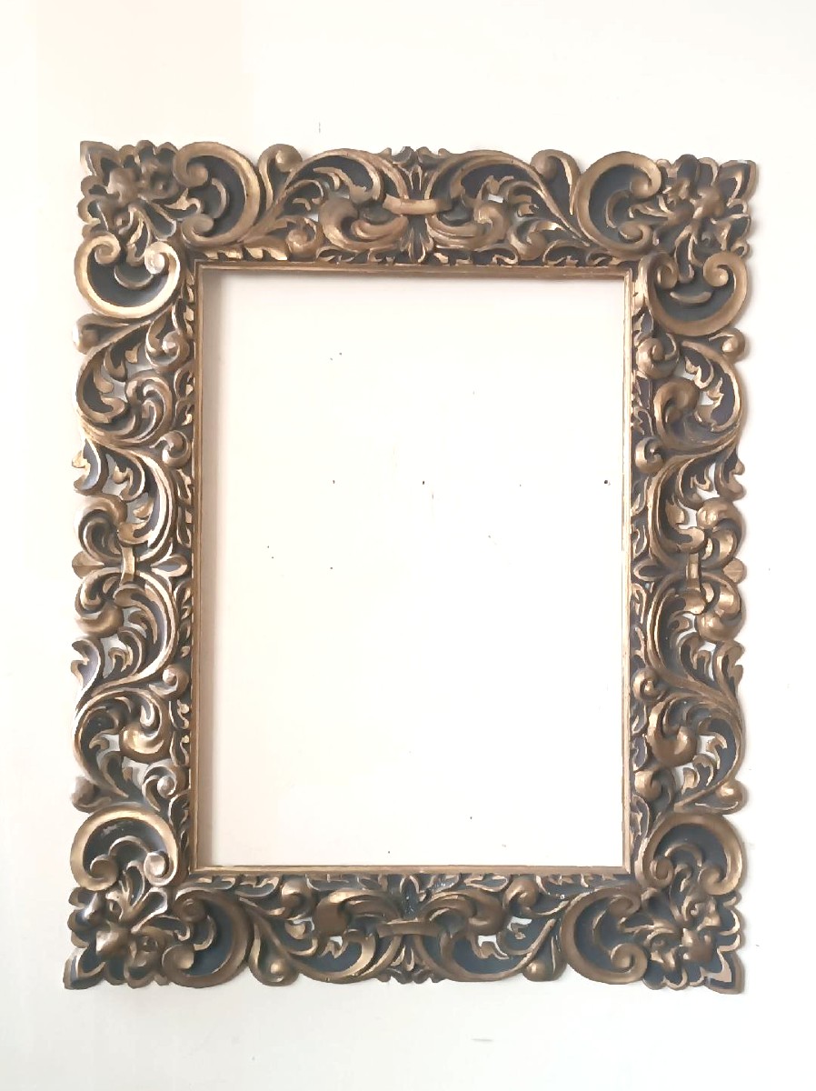 Grand cadre ancien laqué et doré, Italie, XIXe siècle