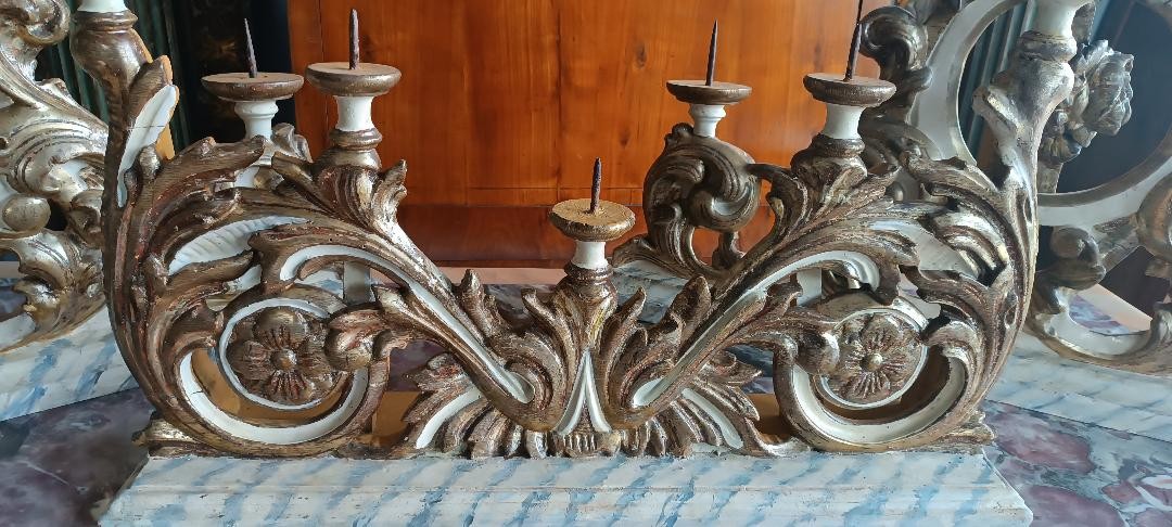 Triptyque ancien toscan représentant des chandeliers, XVIIIe siècle-photo-1