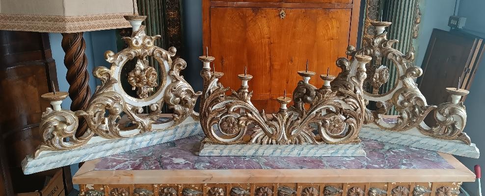 Triptyque ancien toscan représentant des chandeliers, XVIIIe siècle-photo-2