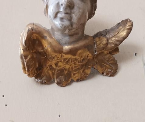 Tête de chérubin antique en bois laqué et doré-photo-2