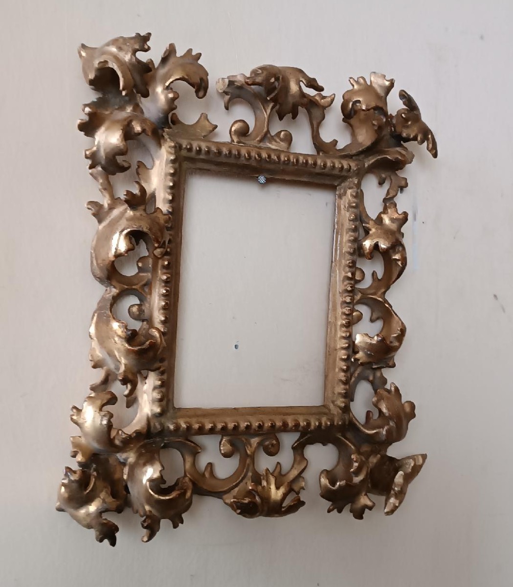 Cadre ancien en bois sculpté et doré, à volutes, Toscane, XIXe siècle-photo-2