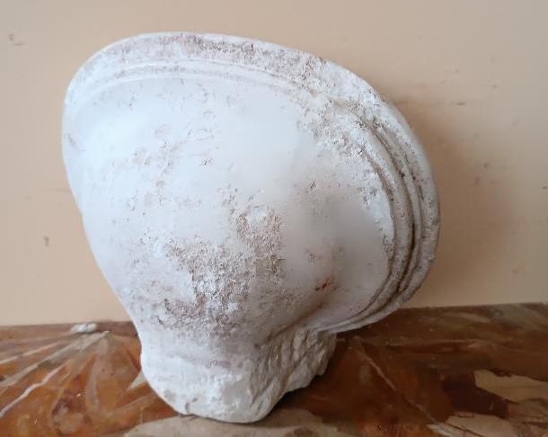 Small Antique 17th-century Tuscan Marble Holy Water Font-photo-2