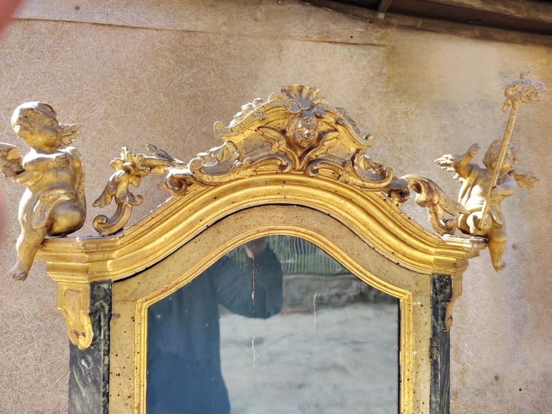 Vitrine ancienne de l'époque baroque en Toscane, fin du XVIIe siècle-photo-1