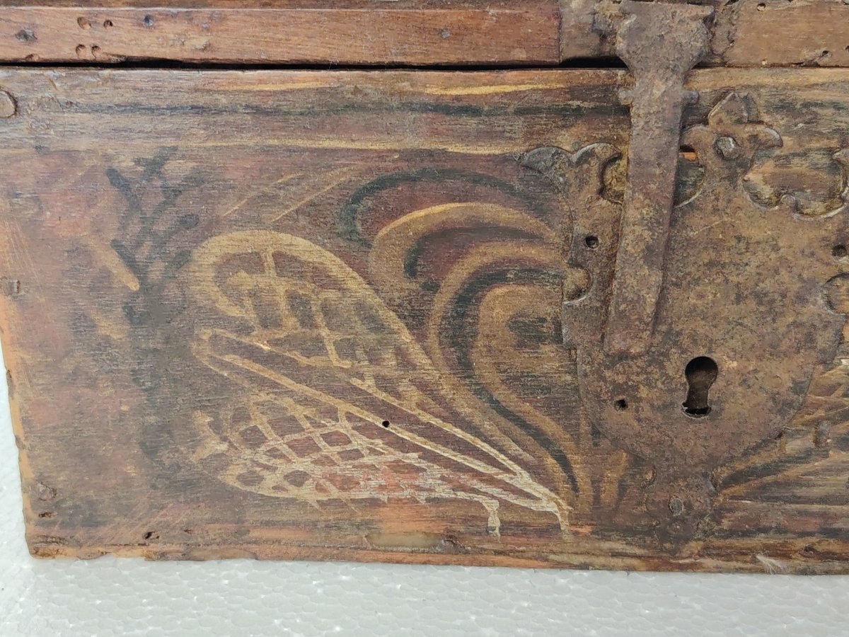 Antique Fruitwood Box, Painted With Stylized Motifs. 17th Century, Italy-photo-7