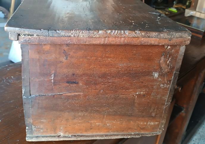Coffre toscan ancien en noyer du XVIIe siècle-photo-2