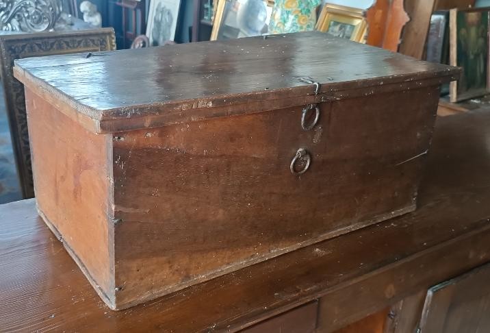 Coffre toscan ancien en noyer du XVIIe siècle-photo-5