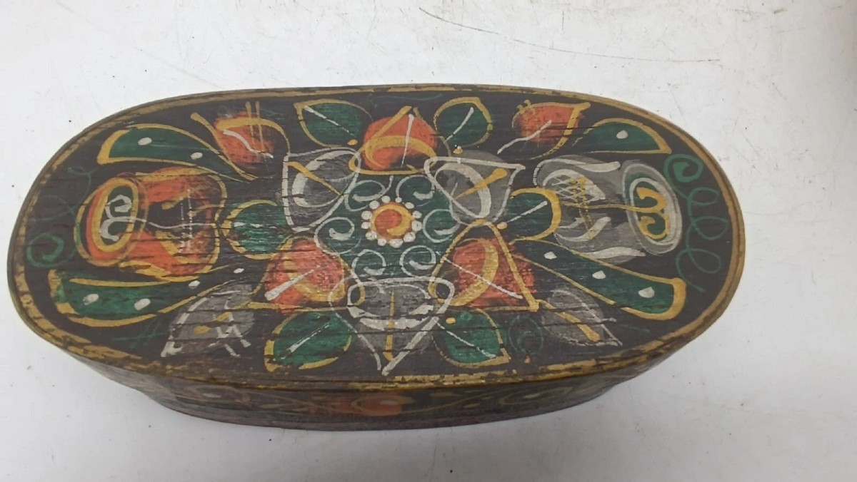 Antique Painted Box From Tyrol, 19th Century, Made Of Bent Beech And Fir-photo-3