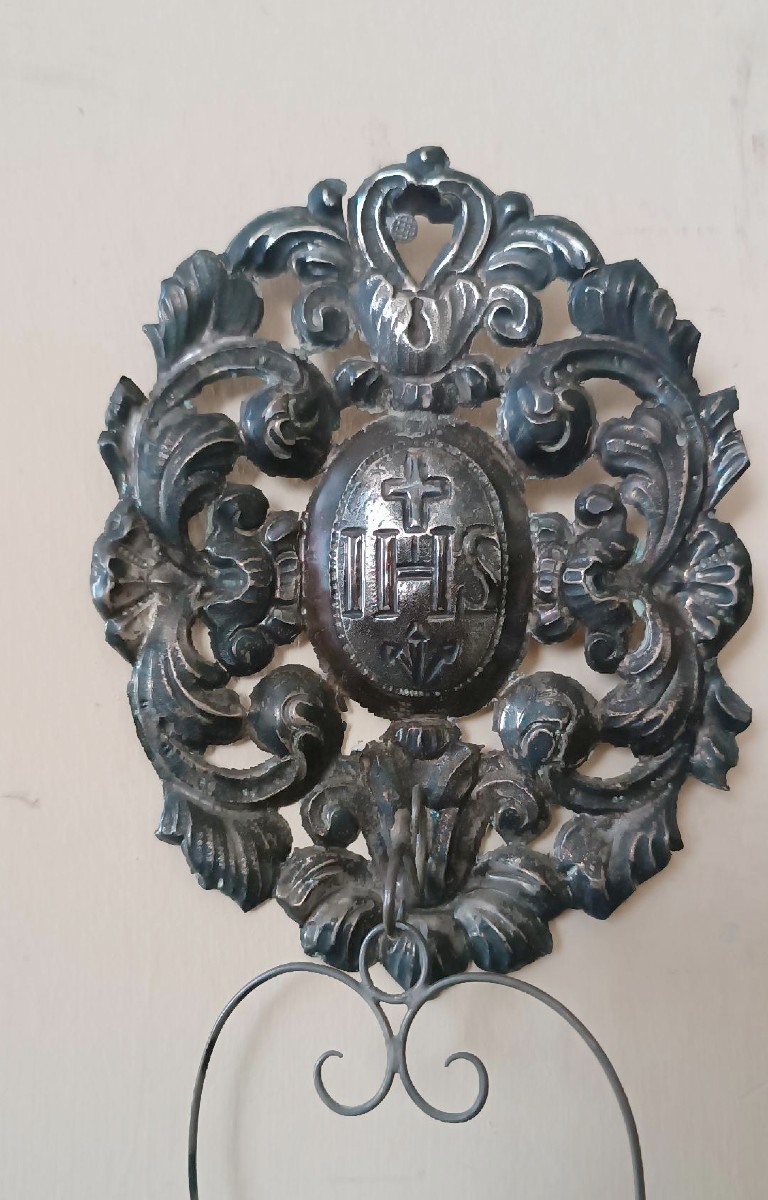 Artisanat italien du XIXe siècle. Bénitier en argent avec bassin amovible.-photo-3