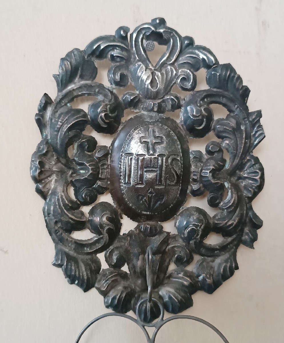 Artisanat italien du XIXe siècle. Bénitier en argent avec bassin amovible.-photo-1