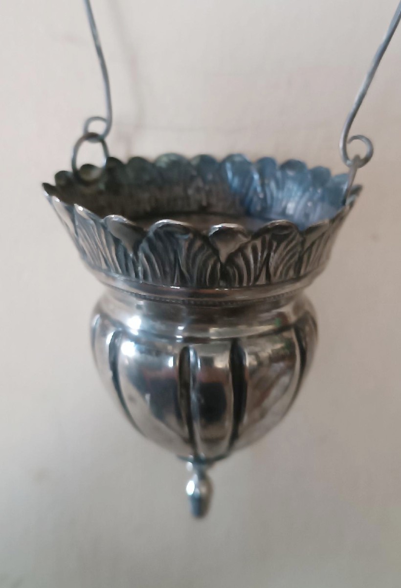 Artisanat italien du XIXe siècle. Bénitier en argent avec bassin amovible.-photo-3