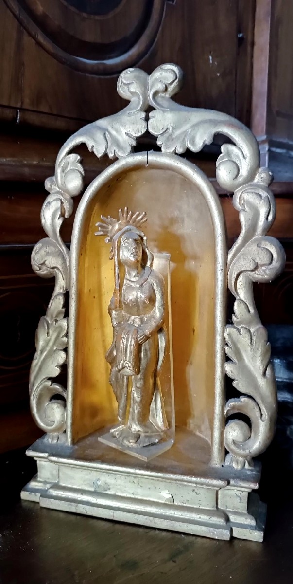 Ancien petit autel orné d'une sculpture de la Vierge en bois doré – époque baroque-photo-2