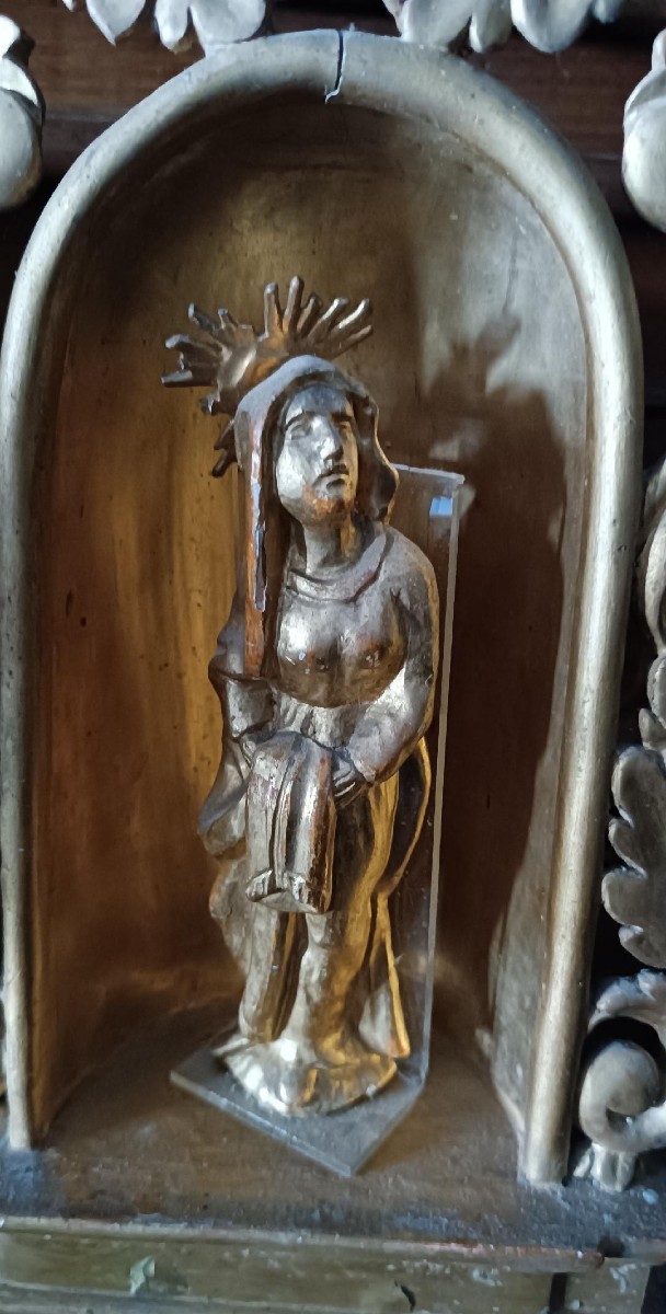 Ancien petit autel orné d'une sculpture de la Vierge en bois doré – époque baroque-photo-4