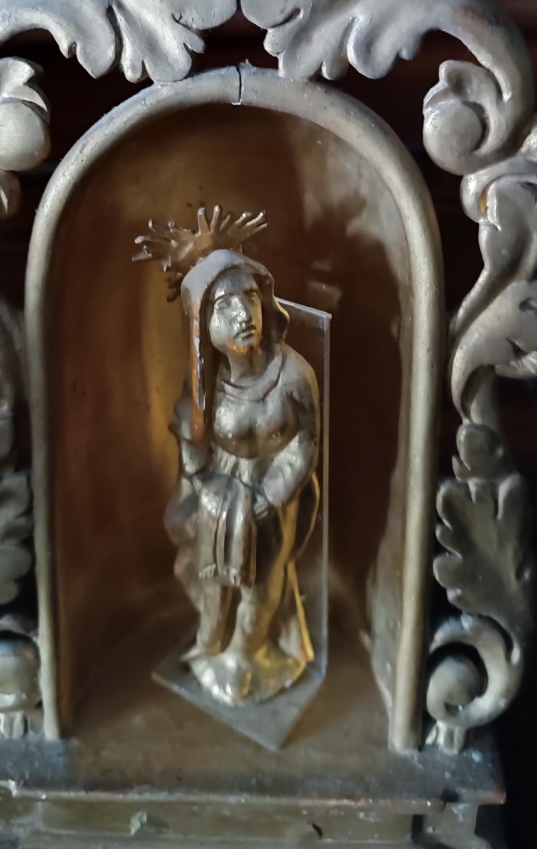 Ancien petit autel orné d'une sculpture de la Vierge en bois doré – époque baroque-photo-3