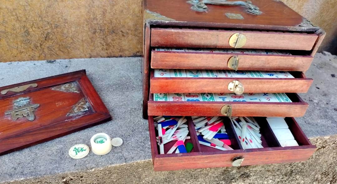 Coffret ancien de jeu de mahjong datant du début des années 1900-photo-1