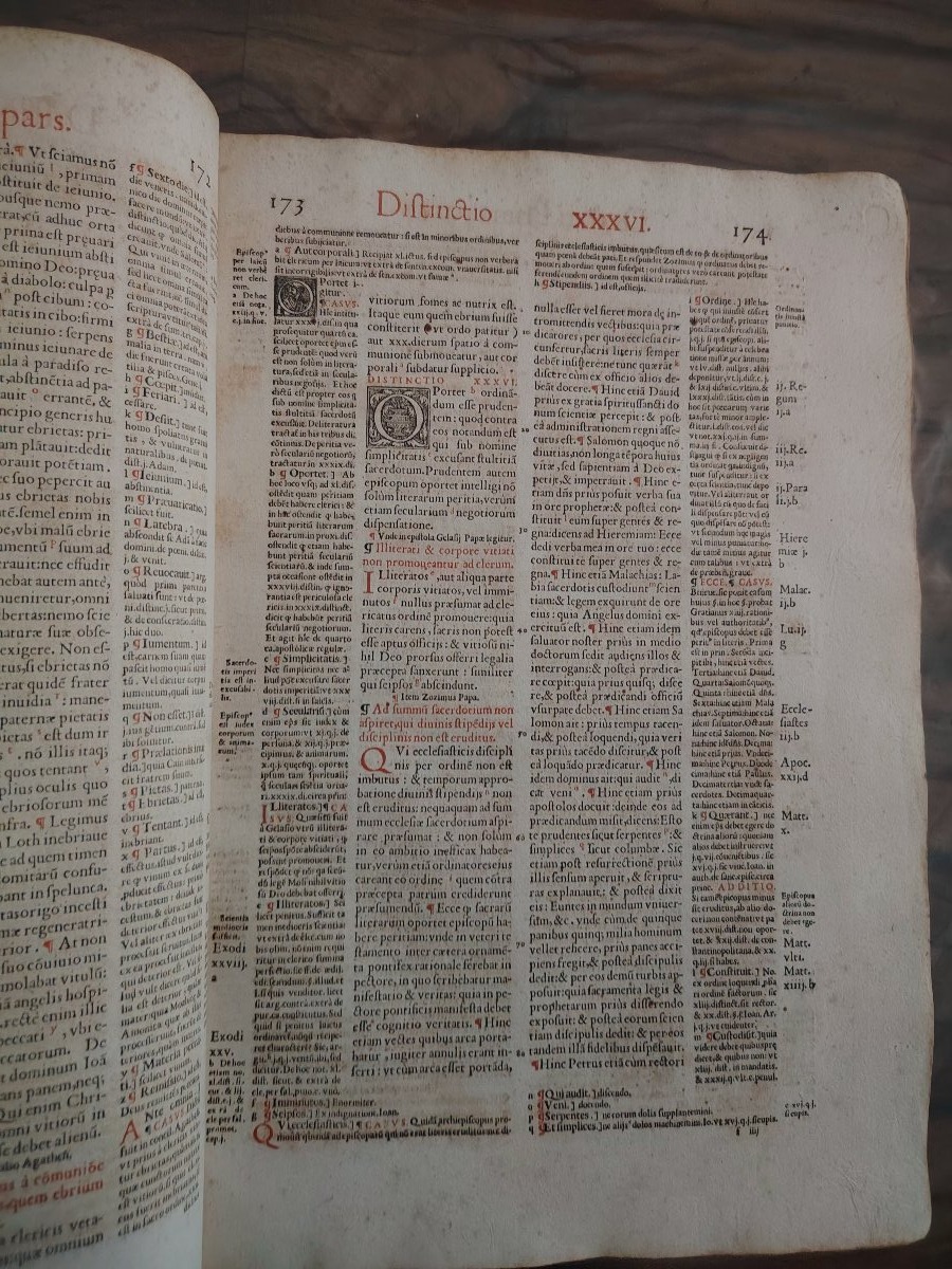 Decretum Divi Gratiani, 1560, Hugues De La Porte-lione -photo-3