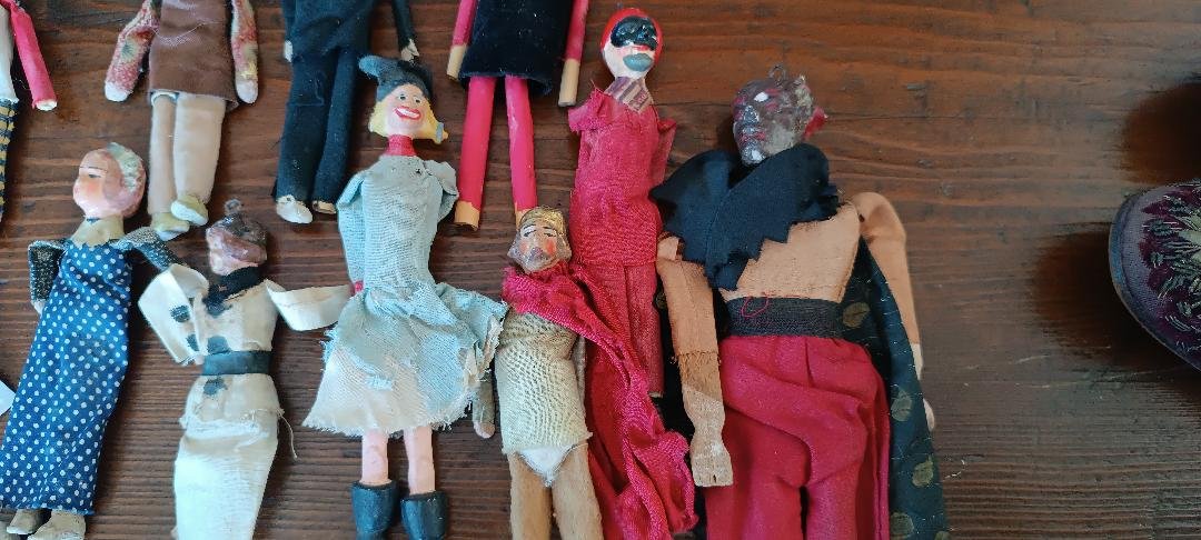 Lot de 20 marionnettes en terre cuite, XIXe siècle, Italie-photo-4