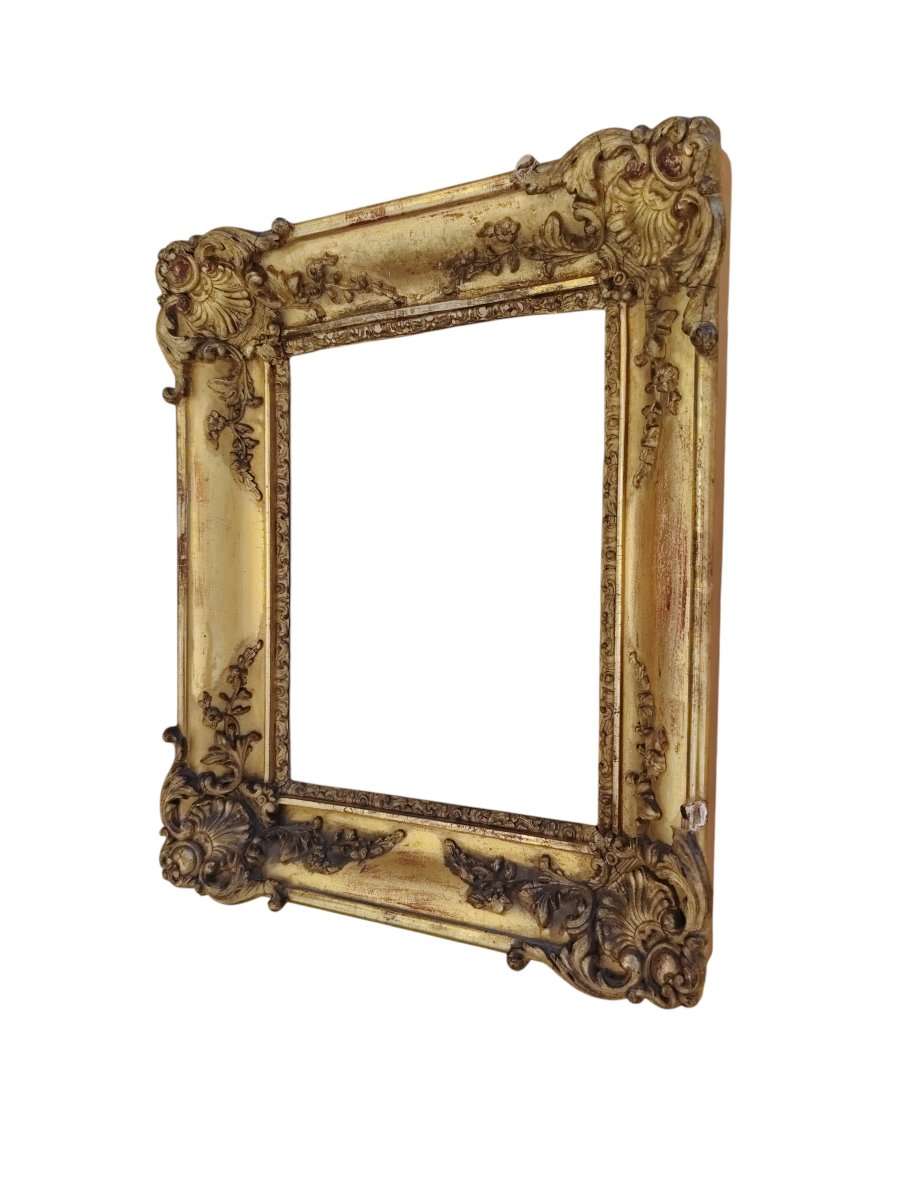 Cadre baroque XIXe siècle, en bois et plâtre doré, 
