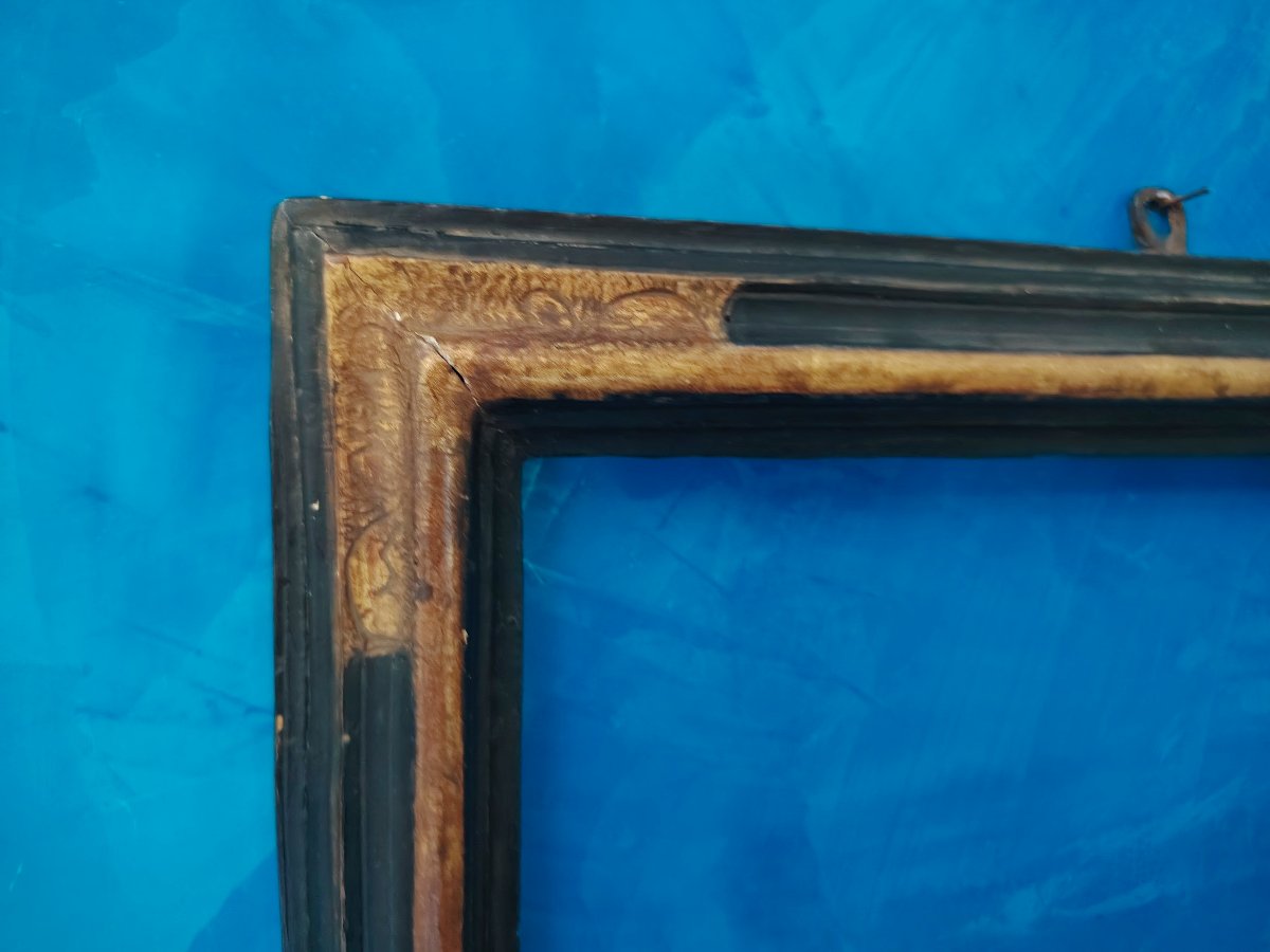 Antique Frame From 17th-century Central Italy, -photo-1