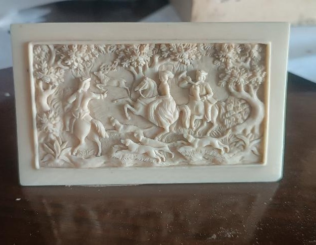 Plaque en ivoire antique, finement sculptée, scène de chasse-photo-1
