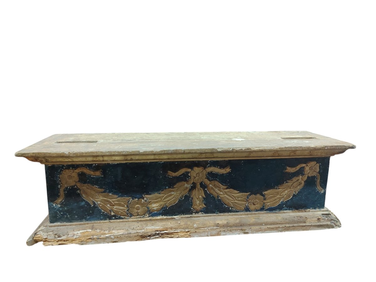 Antique Carved And Gilded Wooden Base With Blue Lacquer, 17th Century