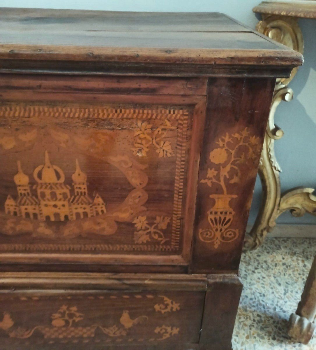 18th-century Inlaid Wedding Chest, Southern Italy-photo-3