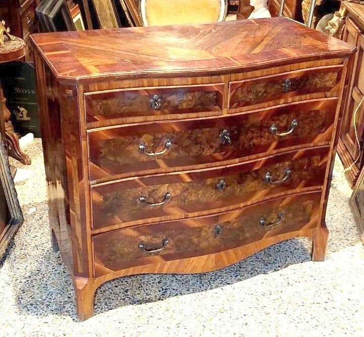 18th-century Antique Chest-photo-3