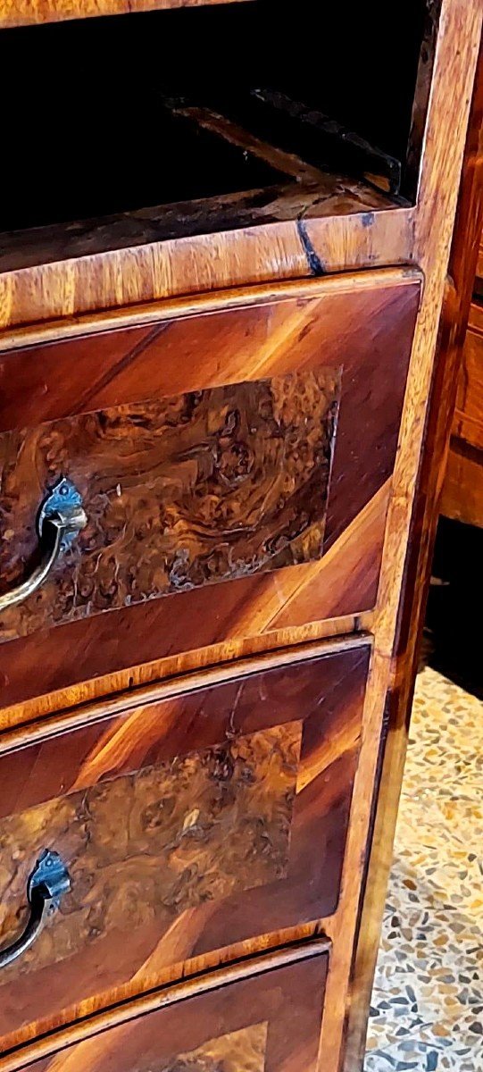 18th-century Antique Chest-photo-4