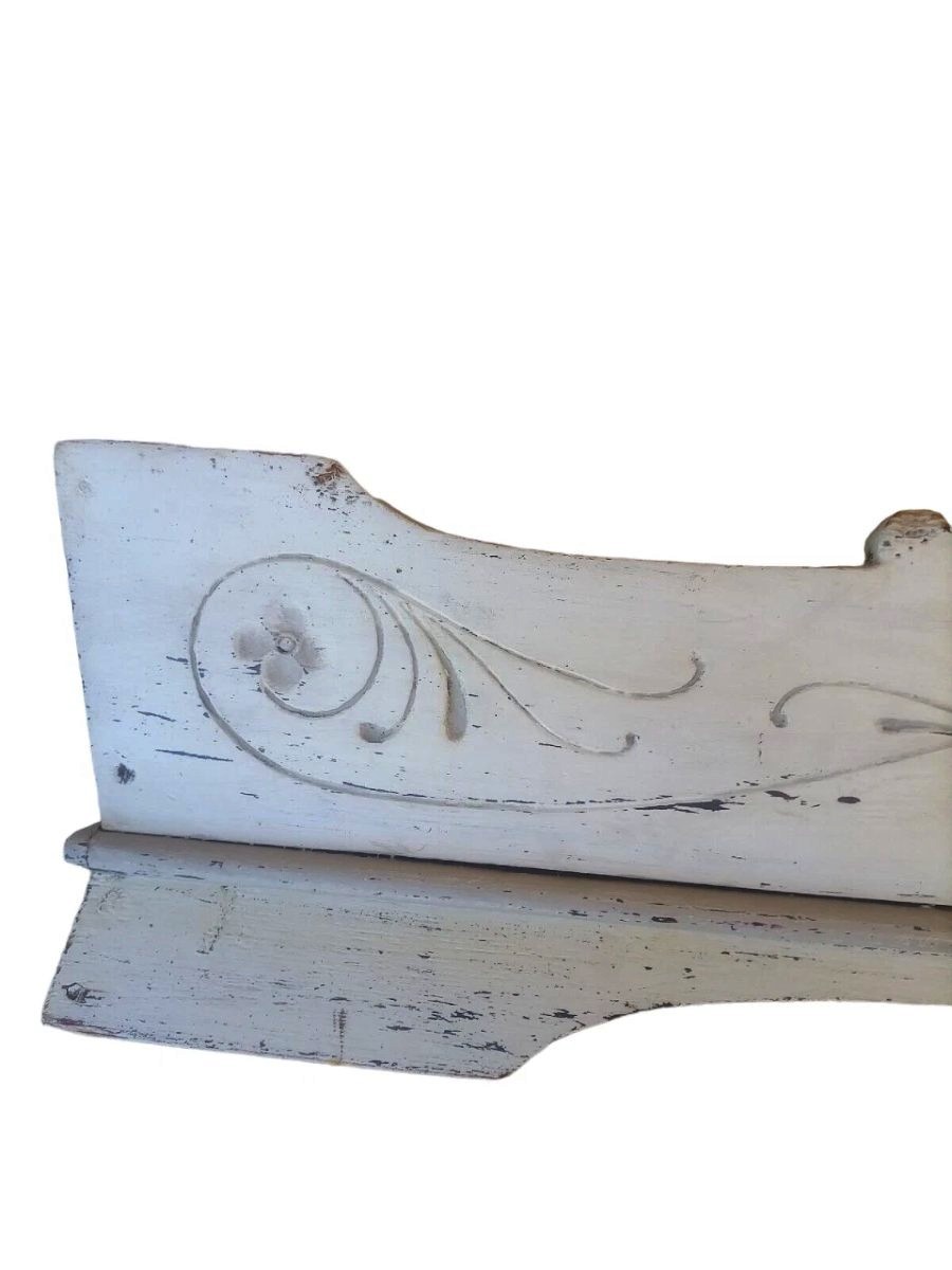 Jardinière ancienne en bois peint de style Liberty, façonnée et gravée-photo-1