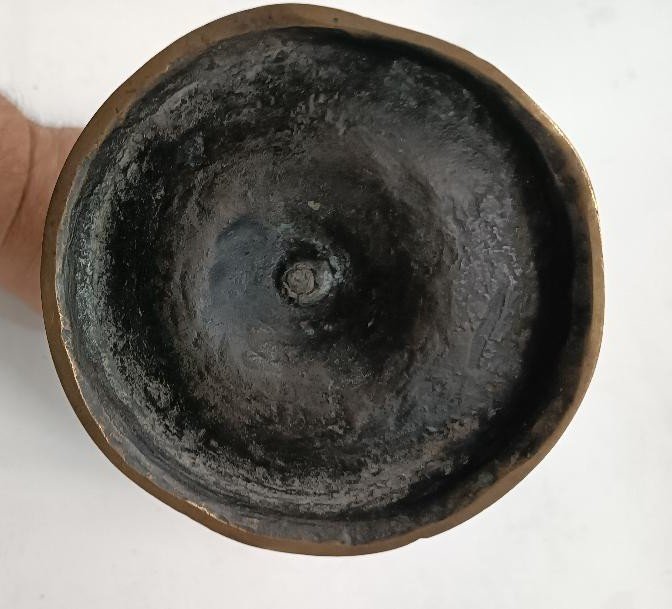 17th-century Antique Bronze Candlestick-photo-3