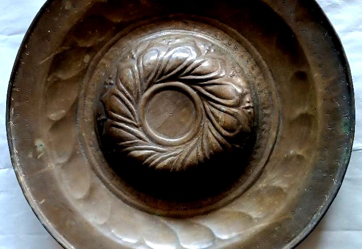 Plat à aumônes antique en laiton , XVIIIe siècle-photo-3