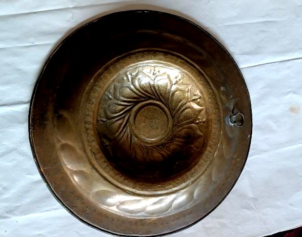 Plat à aumônes antique en laiton , XVIIIe siècle-photo-4