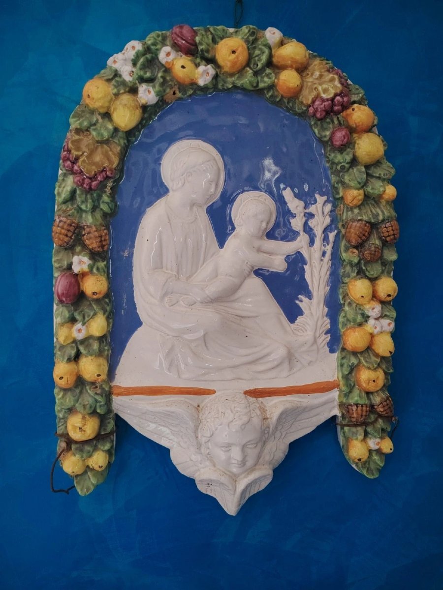 Sanctuaire en faïence émaillée de style Robbiano, début du XXe siècle, représentant la Vierge à-photo-7