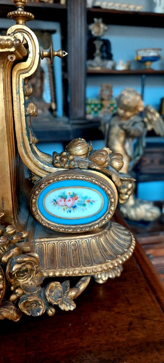 Pendule de table ancienne en bronze doré, porcelaine de Sèvres, France, fin du XIXe siècle-photo-1