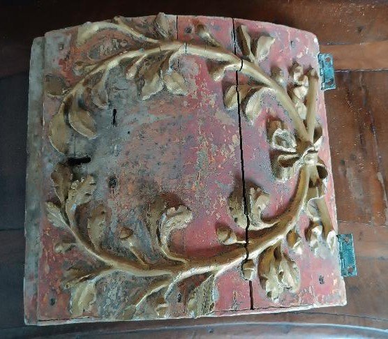 Porte de tabernacle antique en bois laqué et doré