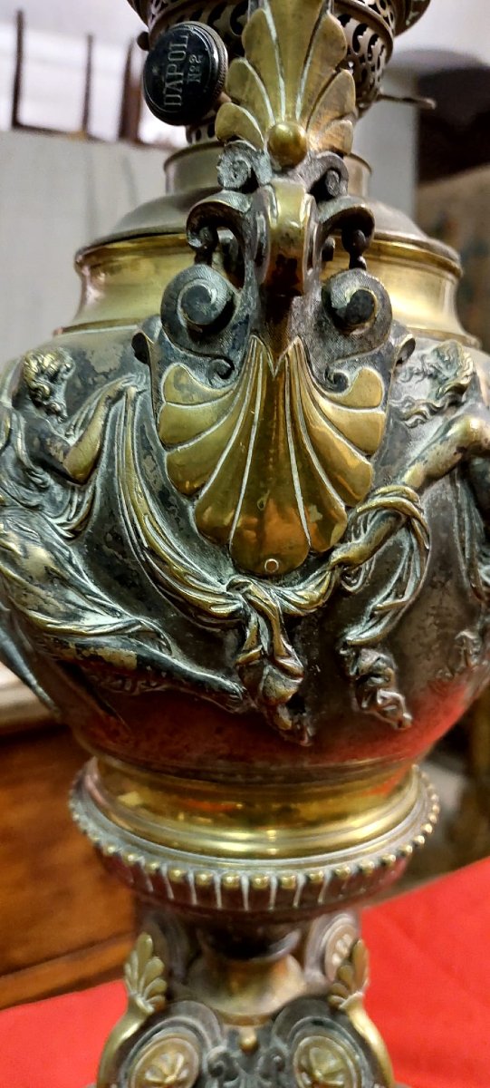 Grande lampe à pétrole de table ancienne en bronze de style néoclassique, XIX siecle-photo-2